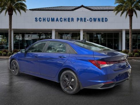 Used 2021 Hyundai Elantra SEL FWD image 5
