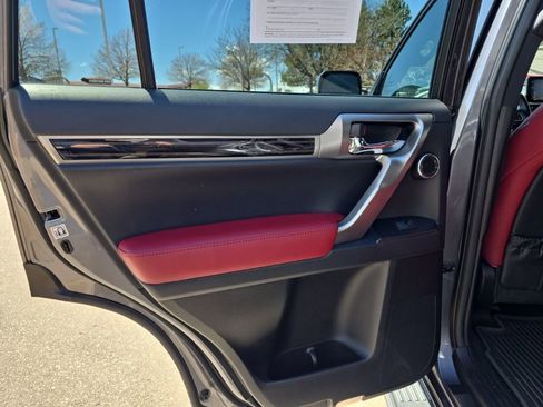 Used 2023 Lexus GX 460 Premium image 16