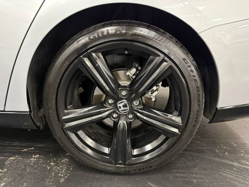 Used 2025 Honda Accord Sport image 16