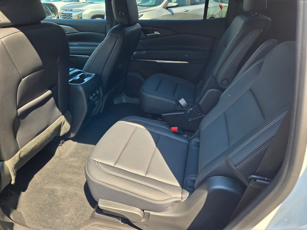Certified 2026 Chevrolet Traverse LT AWD/4WD image 17