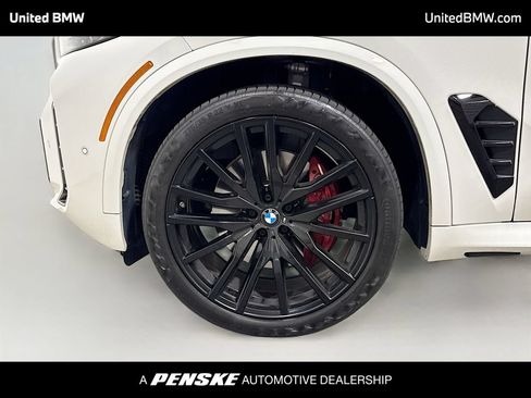Used 2024 BMW X5 xDrive40i w/ M Sport Package AWD/4WD image 2