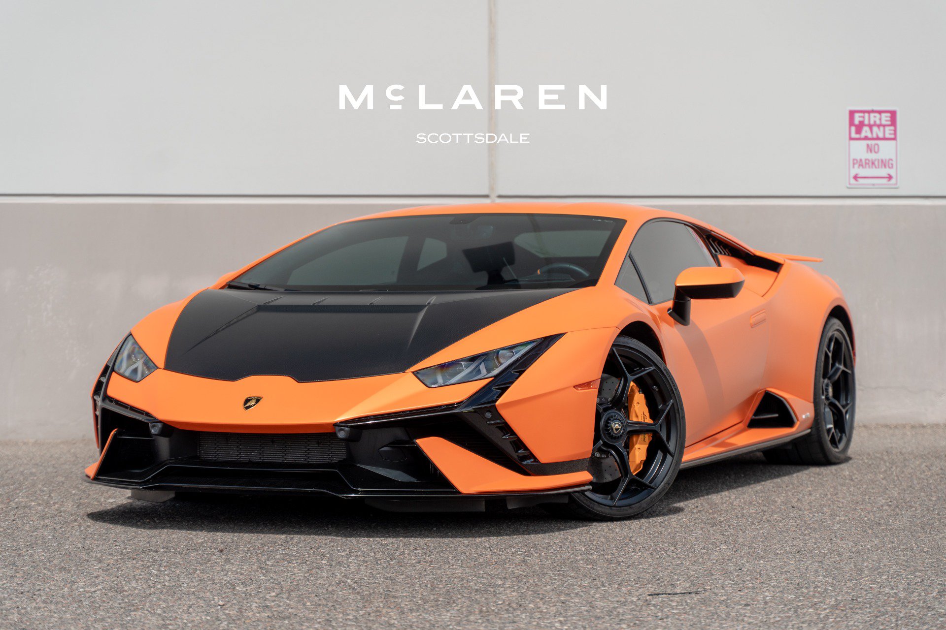 Used 2024 Lamborghini Huracan Tecnica RWD image 2