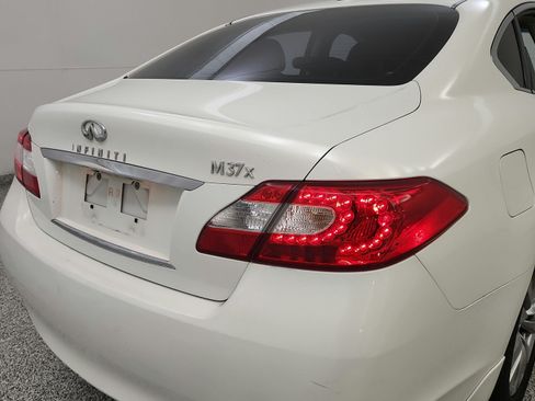 Used 2012 INFINITI M37 x w/ Deluxe Touring Pkg AWD/4WD image 31