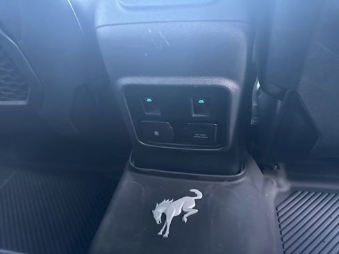 Used 2024 Ford Bronco Black Diamond w/ Sasquatch Package image 38