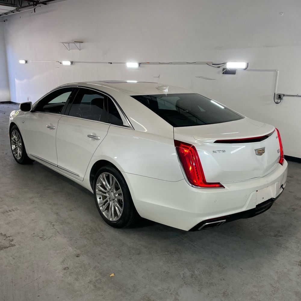 Used 2018 Cadillac XTS Luxury w/ Driver Awareness Package FWD image 4