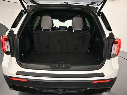 Certified 2025 Ford Explorer ST-Line w/ Premium Package image 27