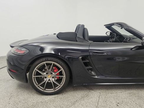 Used 2018 Porsche 718 Boxster S RWD image 17