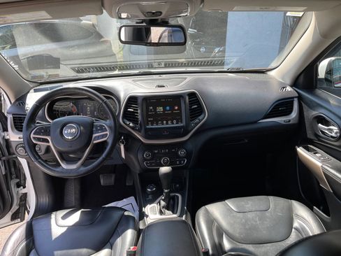 Used 2017 Jeep Cherokee Latitude w/ True North Edition AWD/4WD image 22