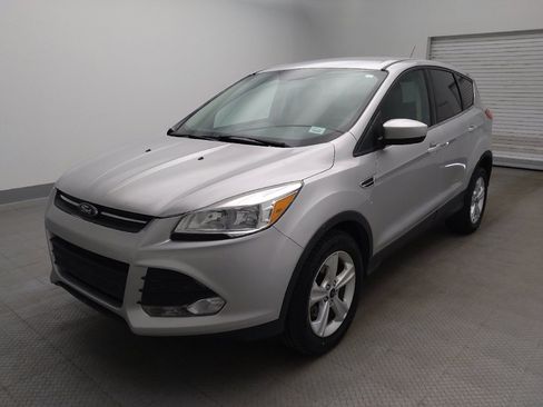 Used 2016 Ford Escape SE FWD image 2