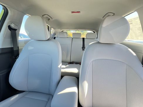 New 2026 Hyundai Kona SE image 13