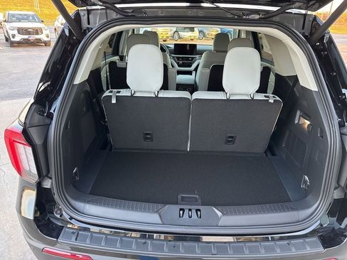 New 2026 Ford Explorer Platinum w/ LUX Leather Package image 5