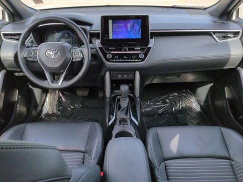 Used 2024 Toyota Corolla Cross AWD Hybrid w/ Convenience Package image 15