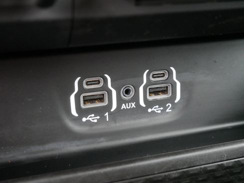 Used 2024 RAM 3500 Big Horn AWD/4WD image 31