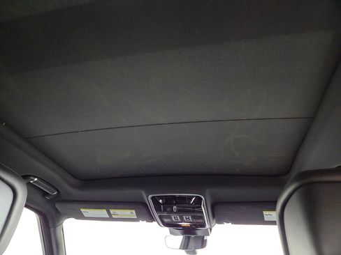 Used 2018 Land Rover Range Rover Supercharged image 30