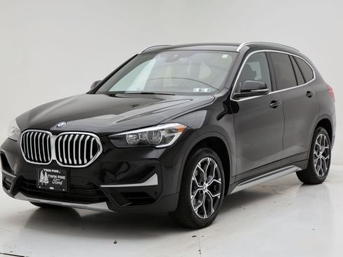 Used 2021 BMW X1 xDrive28i image 2