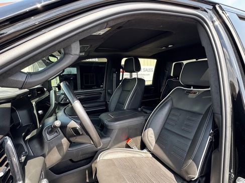 Used 2025 GMC Sierra 2500 AT4X AWD/4WD image 3