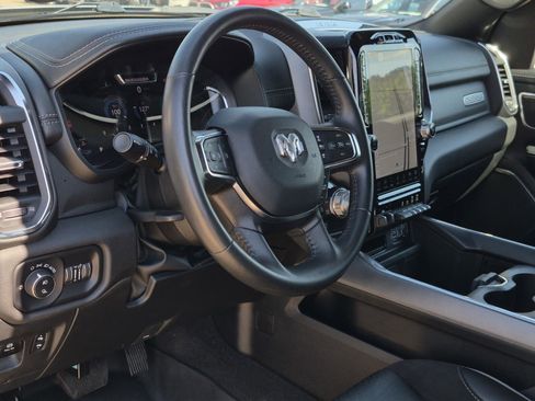 Used 2024 RAM 1500 Laramie AWD/4WD image 13