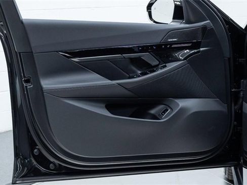 New 2026 BMW 530i xDrive w/ Premium Package image 14