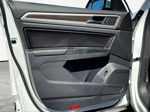 Used 2018 Volkswagen Atlas SE image 21