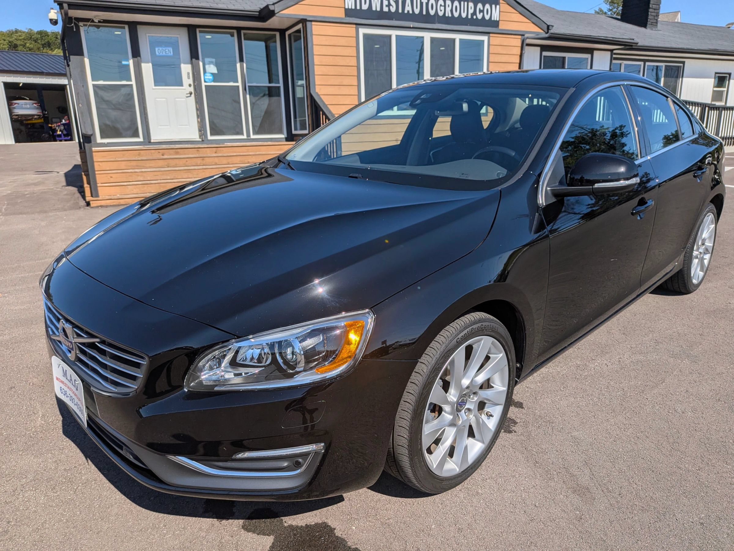 Used 2015 Volvo S60 T5 Platinum FWD image 2