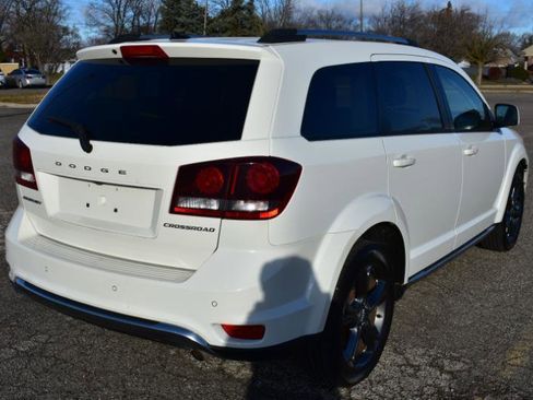 Used 2015 Dodge Journey Crossroad w/ Flexible Seating Group image 4
