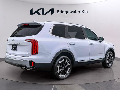 Certified 2024 Kia Telluride S w/ S Sunroof Package AWD/4WD image 6