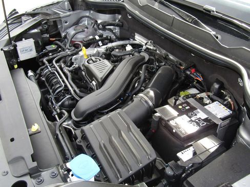New 2026 Volkswagen Taos SE AWD/4WD image 27