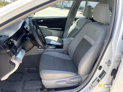 Used 2012 Toyota Camry LE FWD image 18