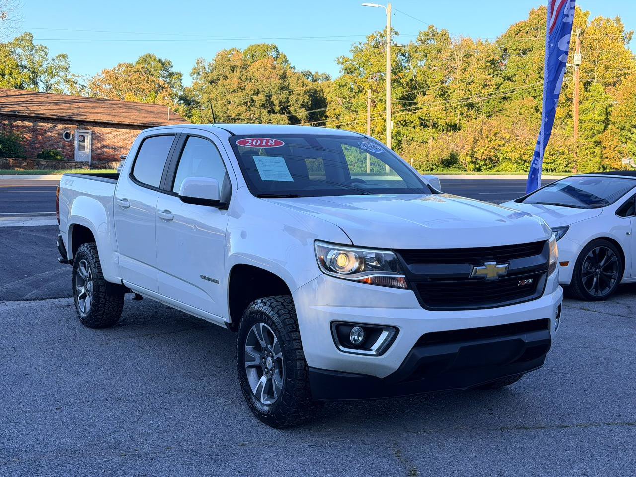 Used 2018 Chevrolet Colorado Z71 AWD/4WD image 3