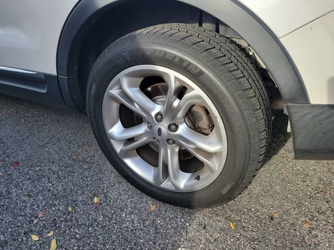 Used 2015 Ford Explorer Limited w/ Equipment Group 301A image 24