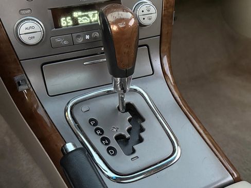 Used 2008 Subaru Outback 2.5i Limited L.L. Bean image 25