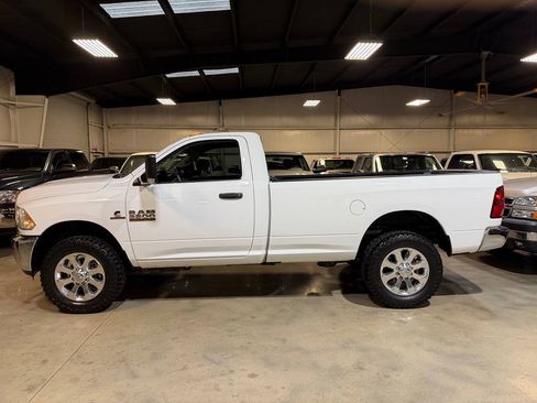 Used 2018 RAM 2500 Tradesman w/ Chrome Appearance Group AWD/4WD image 10