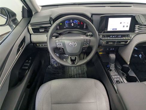 Used 2026 Toyota Camry LE w/ Convenience Package FWD image 37