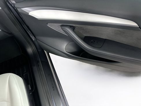 Used 2021 Tesla Model 3 Standard Range Plus image 30