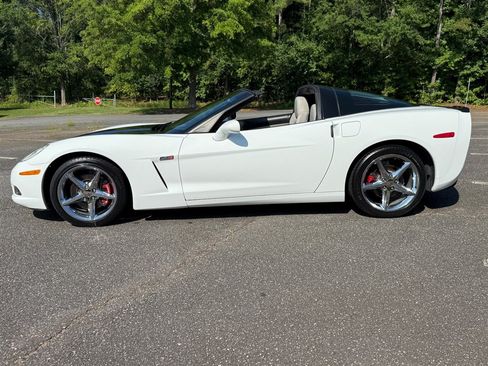 Used 2013 Chevrolet Corvette Coupe w/ 3LT Preferred Equipment Group RWD image 20