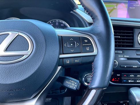 Used 2019 Lexus RX 350L w/ Premium Package image 21