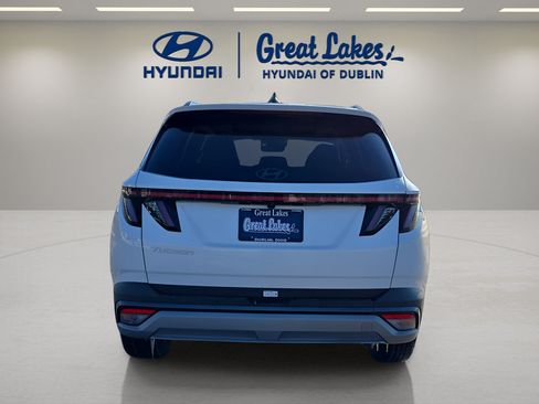 Certified 2025 Hyundai Tucson Limited FWD image 4