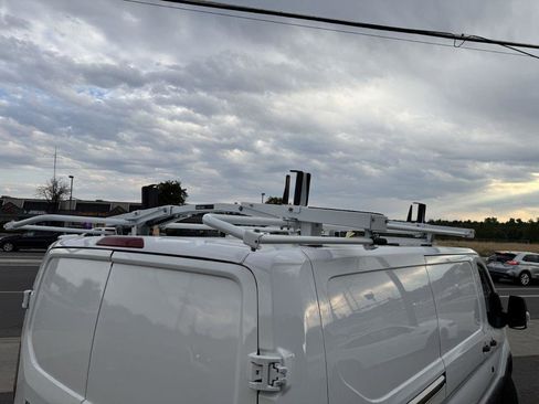 Used 2017 Ford Transit 250 130 Low Roof image 24