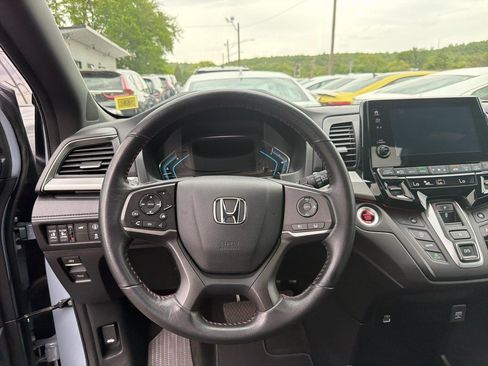 Used 2024 Honda Odyssey Sport image 25