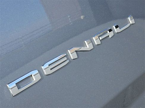 Used 2022 GMC Yukon Denali w/ Denali Ultimate Package image 12