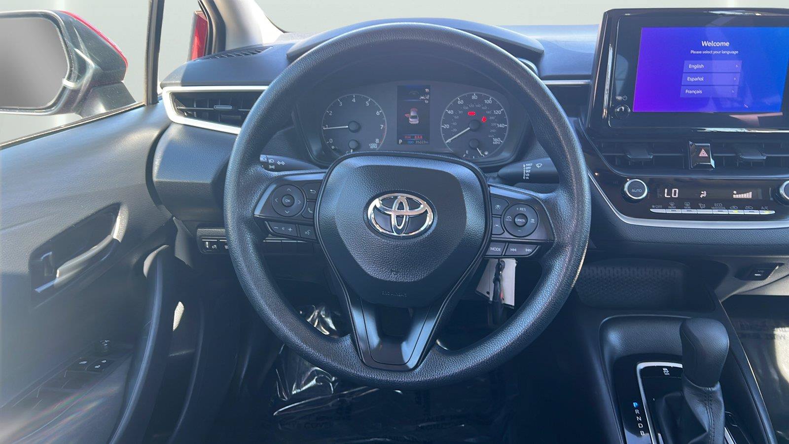 Used 2025 Toyota Corolla LE FWD image 12