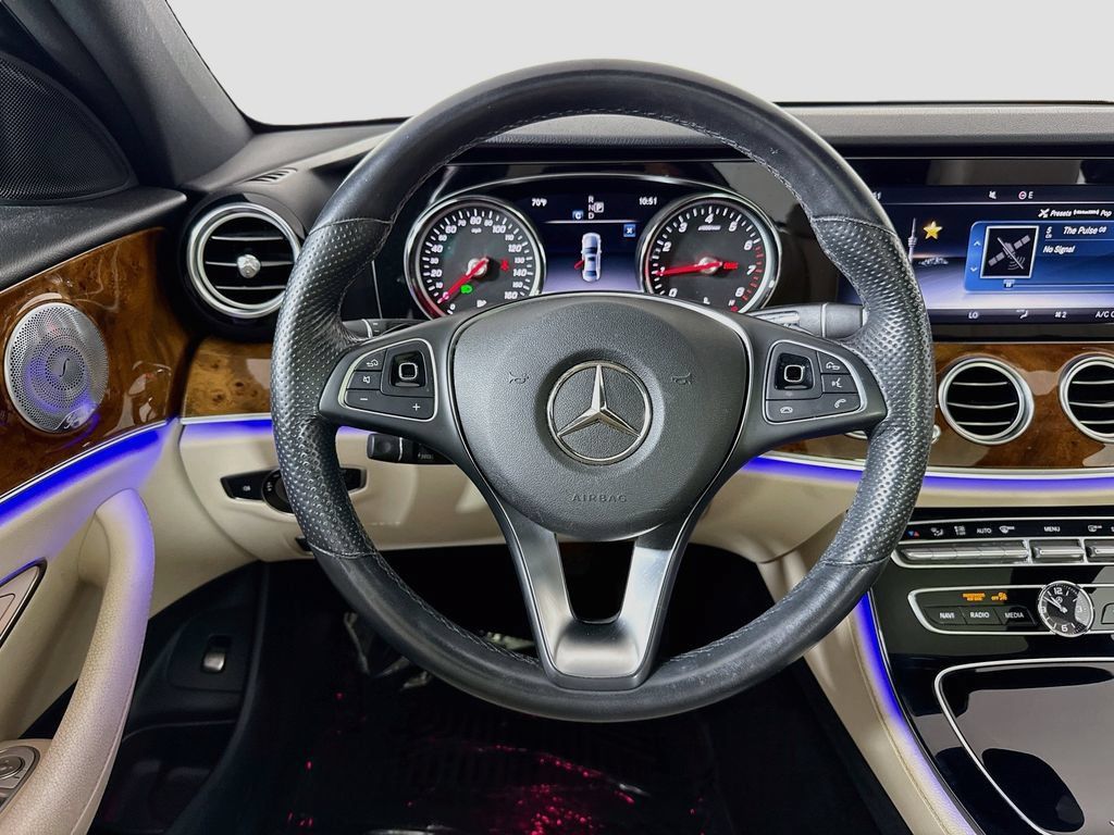 Used 2018 Mercedes-Benz E 300 4MATIC image 11