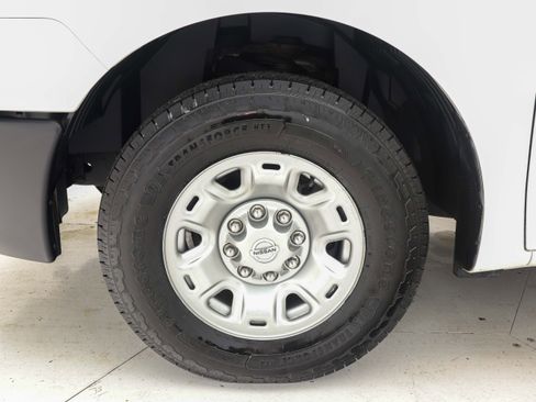 Used 2021 Nissan NV 3500 SV image 28