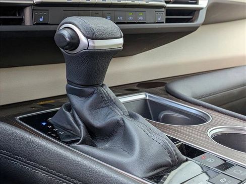 Used 2022 Toyota Sienna XLE image 14