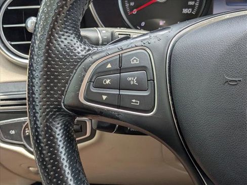 Used 2016 Mercedes-Benz GLC 300 image 4