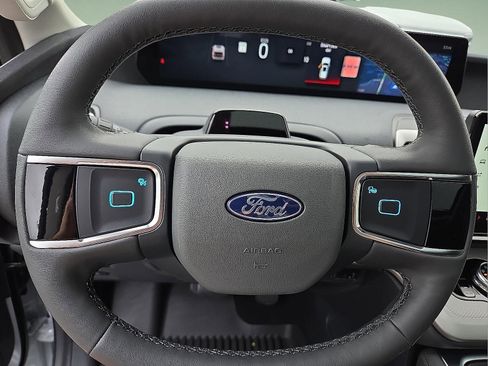New 2025 Ford Expedition Active AWD/4WD image 24