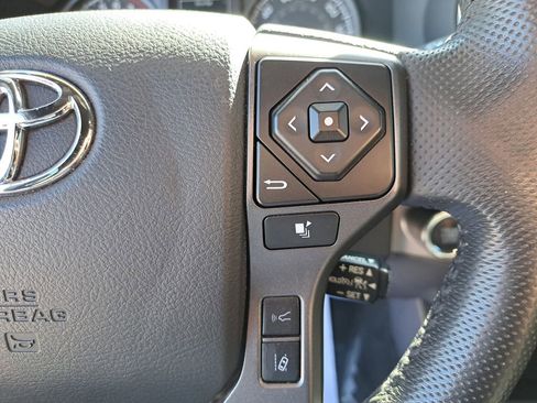 Used 2023 Toyota Tacoma TRD Sport image 19