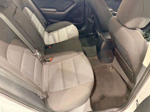Used 2017 Kia Forte LX image 25