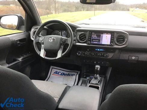 Used 2023 Toyota Tacoma TRD Off-Road w/ Advanced Technology Package image 16