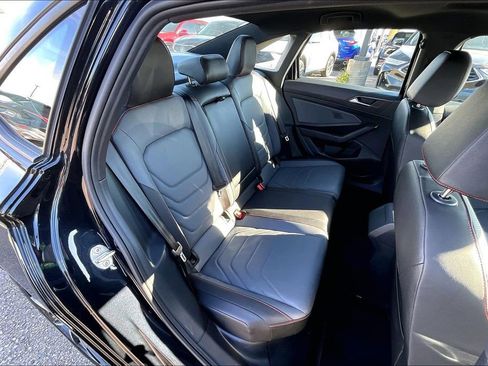 Used 2025 Volkswagen Jetta GLI Autobahn image 37